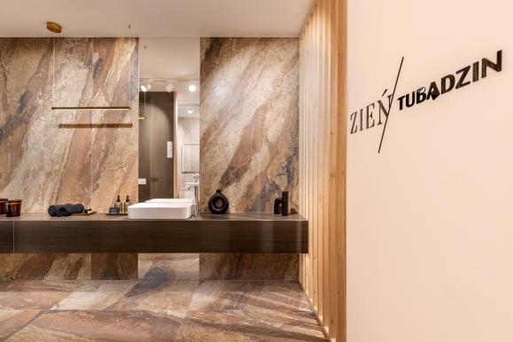 241128 CermagWro 0164 v2